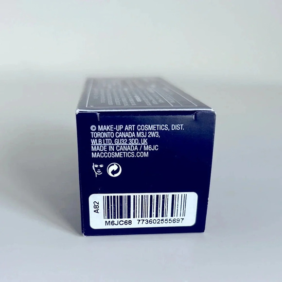 MAC Cosmetics Studio Fix Fluid Foundation SPF 15 - Matte C45 - Picture 5 of 8